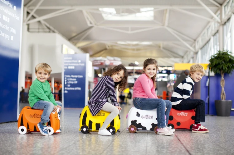 jezdzaca-walizeczka-trunki-pszczolka-bernard_7828_10.jpg