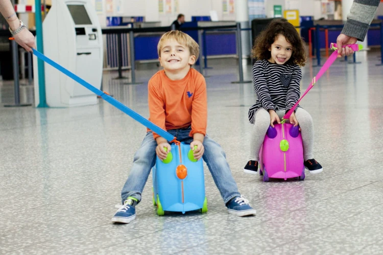 jezdzaca-walizeczka-trunki-trixi_wm_4414_6661_08.jpg