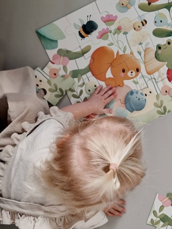 Puzzle w walizce Przyjaciele z ogródka 20 elementów 2+ Janod