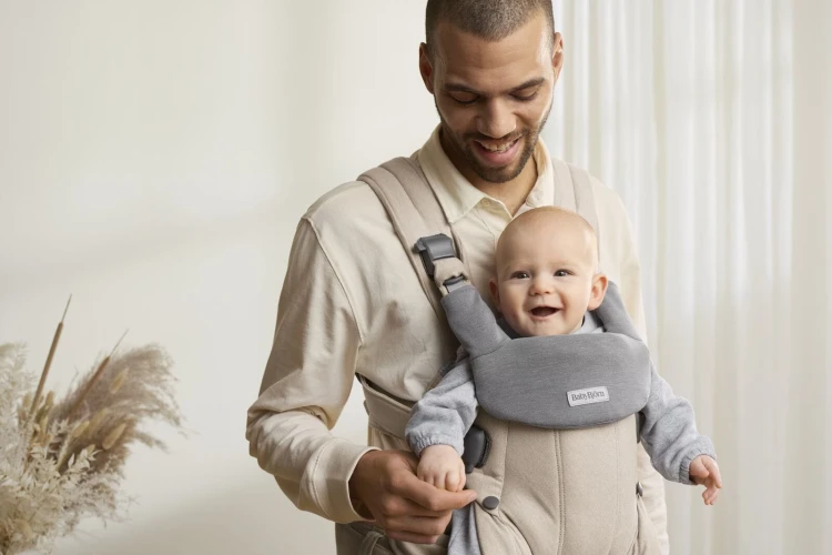 pol_pl_BABYBJORN-nosidelko-Harmony-Woven-Jasny-Bez-melanz-35493_17.jpg