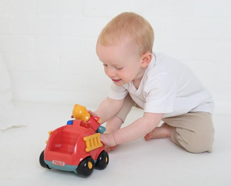 Straż Pożarna ze strażakiem First Friends TOLO BIO