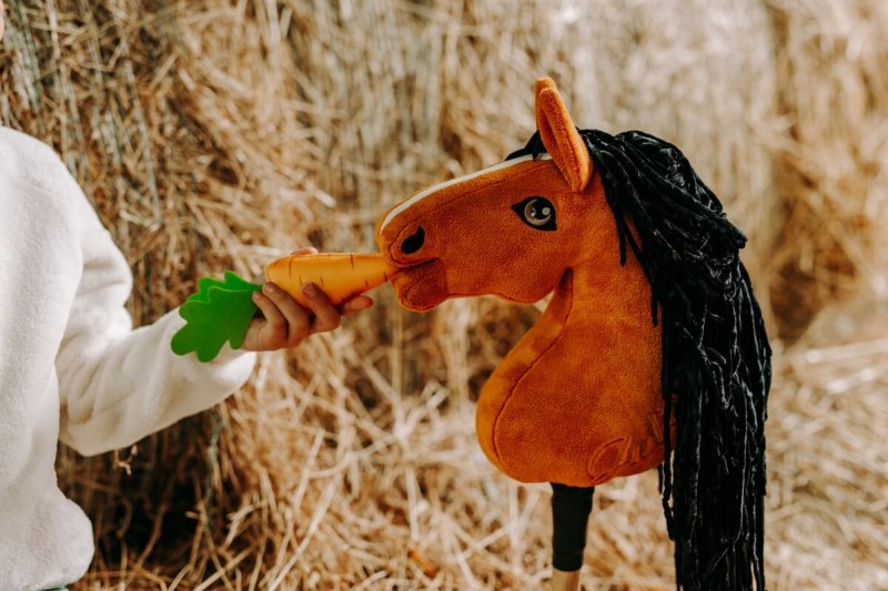 Koń Hobby Horse A4 Kremowy Cremello Mom's Care