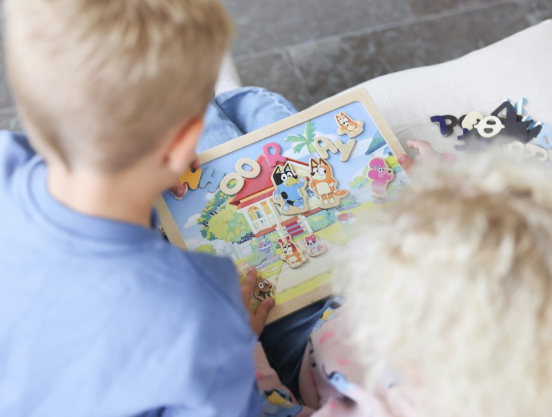 Dwustronna magnetyczna tablica literki i obrazki edukacyjna zabawka Bluey MICKI