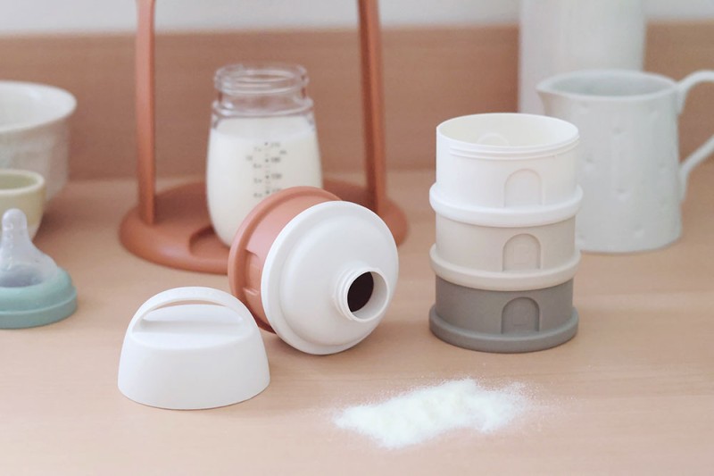 Pojemniki na mleko w proszku 4 komory cotton white/terracotta Beaba