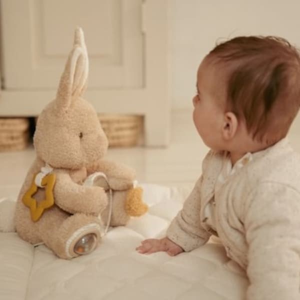 Króliczek aktywizujący Newborn Naturals Little Dutch