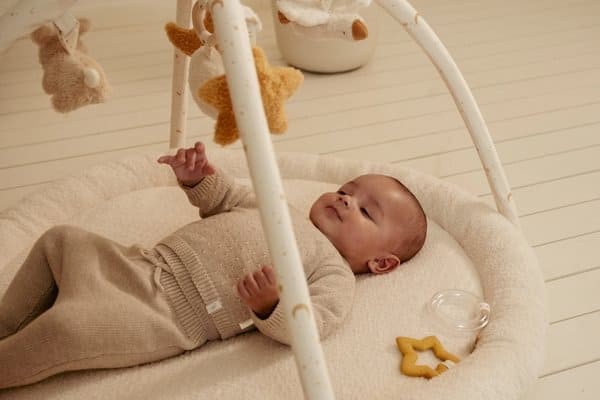 Mata aktywizująca z pałąkiem Newborn Naturals Little Dutch