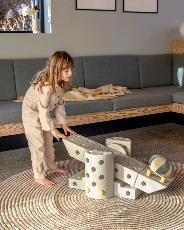 Sensoryczny blok piankowy Block angle Sand Grey MODU