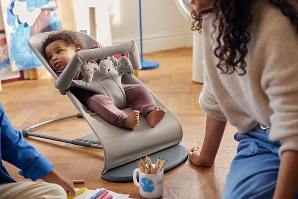 Leżaczek BLISS 3D Jersey Piaskowoszary BABYBJORN