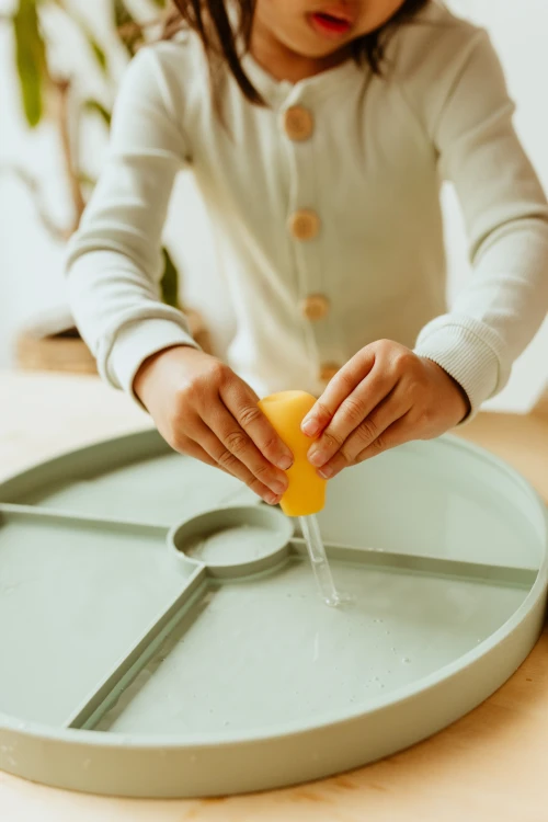 pol_pl_Jellystone-Tacka-sensoryczna-Play-Tray-Sage-2w1-pojemnik-kolor-zielony-316_14.jpg