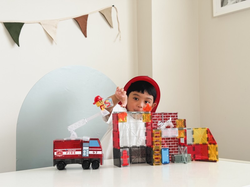 Klocki Magnetyczne Fire Station 50 el. MAGNA-TILES