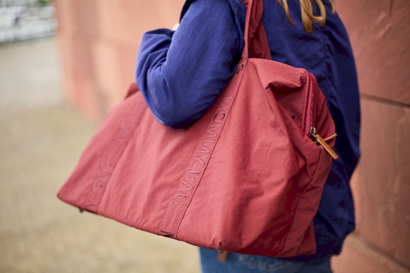 Torba Mommy Bag Signature Urban Burgundy Childhome