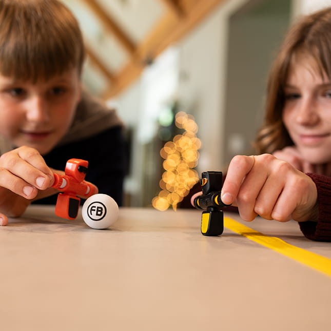 Piłkarzyki Foosbots Zestaw dla Dwóch Graczy Fat Brain Toys