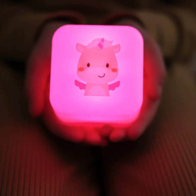 Przenośna lampka nocna Cube B™ świecąca kostka Jednorożec Lily Cloud B
