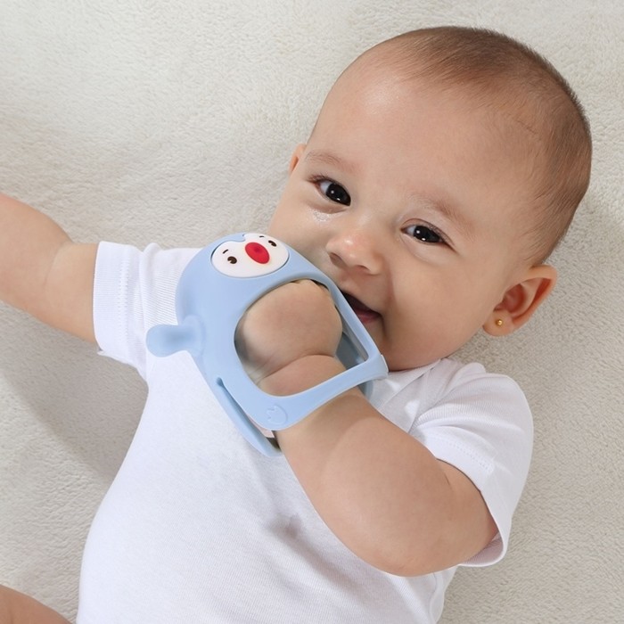 Gryzak Silikonowy Pingwin Buddy Light Blue Smily Mia