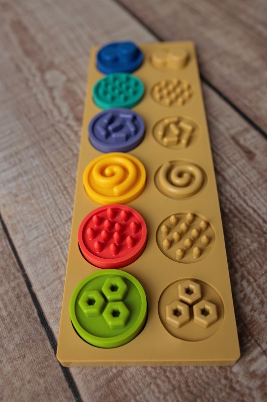 Puzzle sensoryczne kółeczka XL Mom's Care