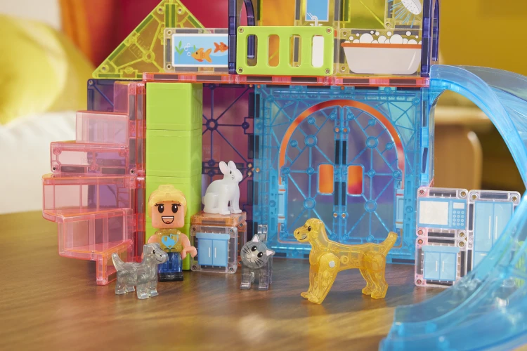 25Pet_Playhouse_LS1.png