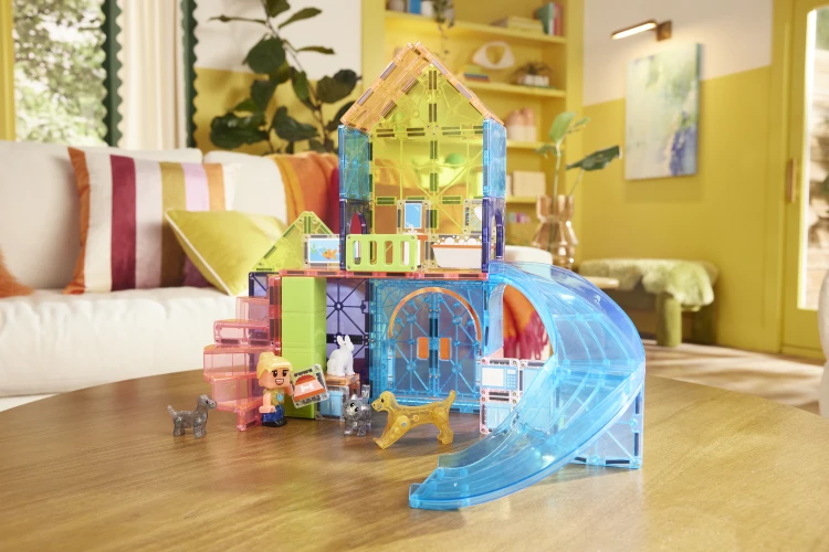25Pet_Playhouse_LSP.png