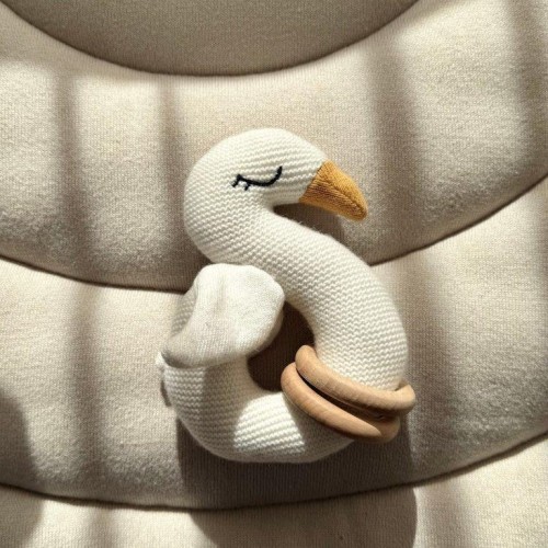 Grzechotka gryzak Swan 0+ Vanilla Copenhagen