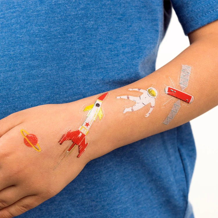 space-story-temporary-tattoos-28323-lifestyle.jpg