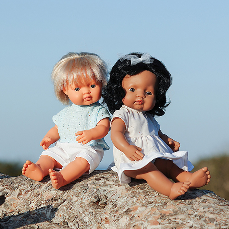 pol_pl_Lalka-dziewczynka-Latynoska-38-cm-Miniland-My-Friends-Me-879_2.jpg