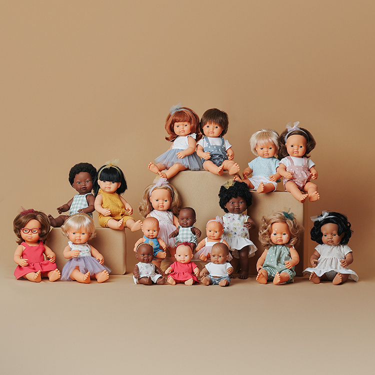 pol_pl_Lalka-dziewczynka-Latynoska-38-cm-Miniland-My-Friends-Me-879_6.jpg