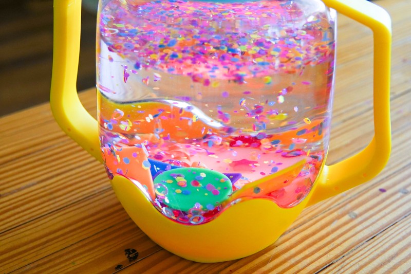 Wkład figurki brokaty do słoików zabaw sensorycznych SHAPES Fun Fillers Glo Pals