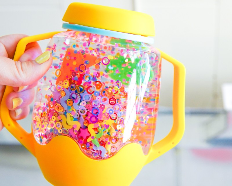 Wkład figurki brokaty do słoików zabaw sensorycznych SHAPES Fun Fillers Glo Pals