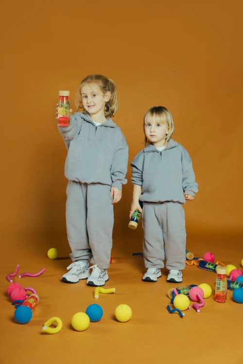 pol_pl_Petit-Boum-Butelka-sensoryczna-dwufazowa-MOVE-SPIRALA-rozowa-339_8.jpg