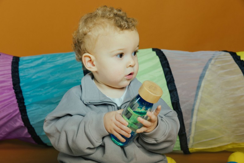 Butelka sensoryczna, dwufazowa MOVE SPIRALA niebieska Petit Boum